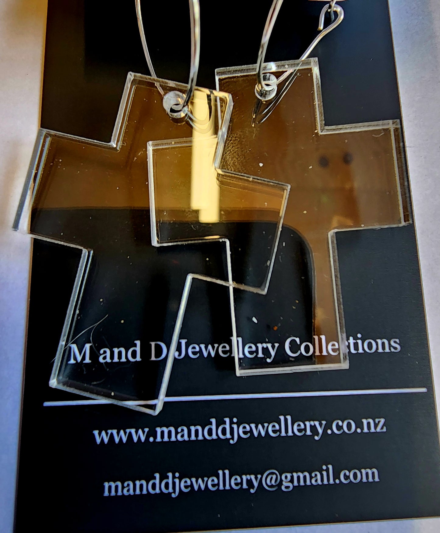 Hooped Short Cross Earrings 3mm thick