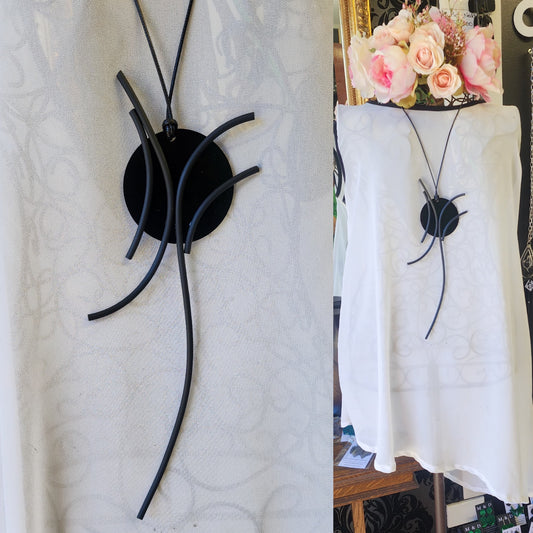 Disc with Rubber Statement Necklace Black Style 2