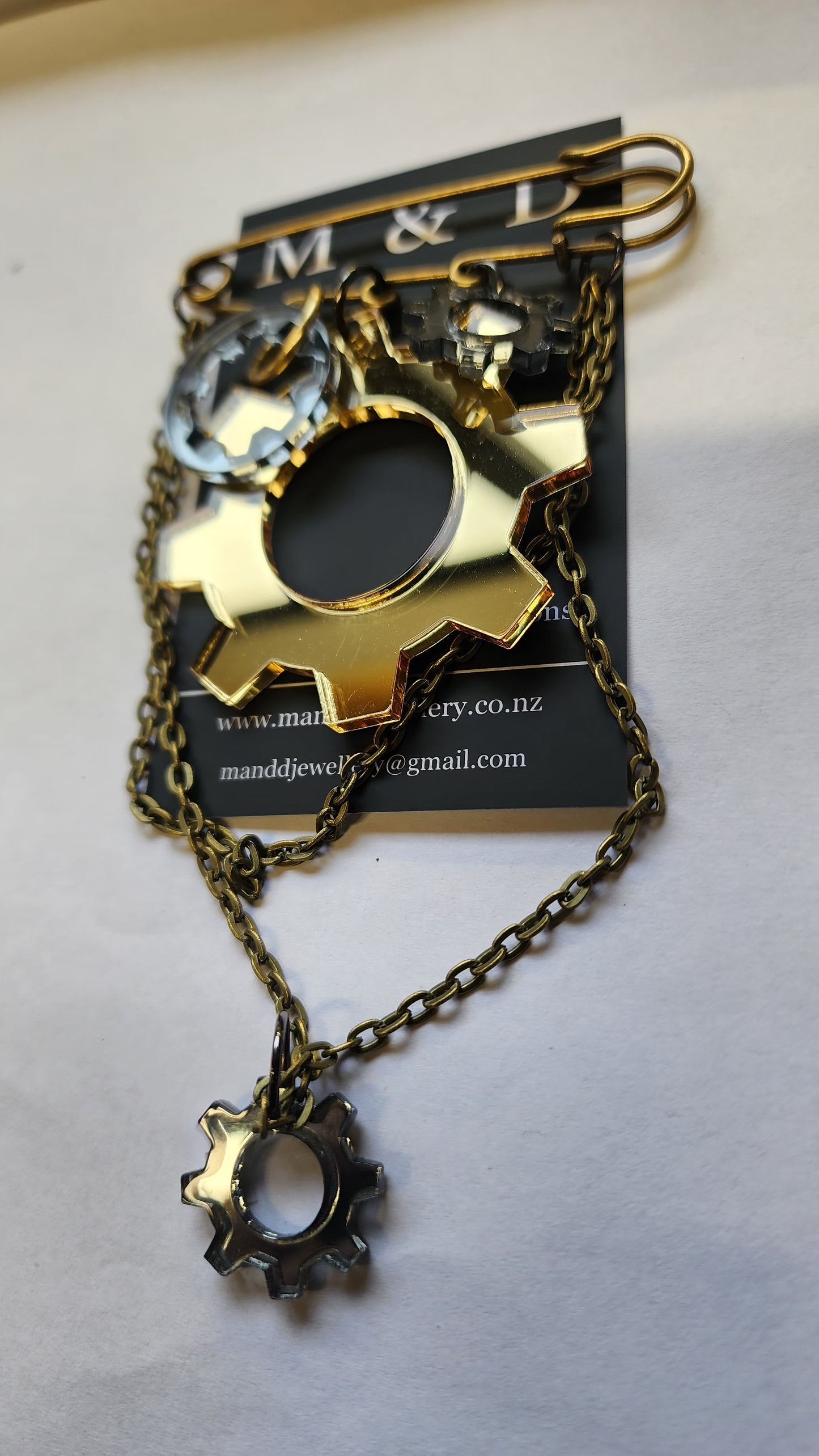Steampunk Kilt Pin Gears
