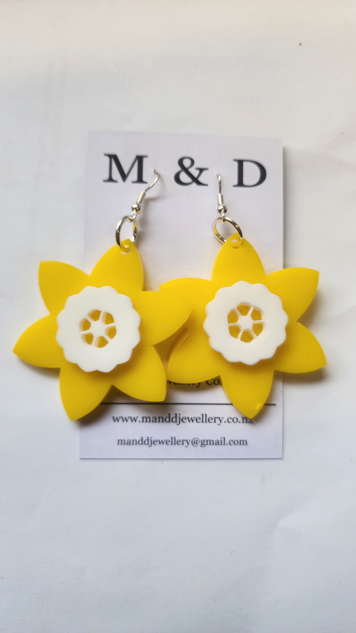 Pointy Daffodil Dangles Earrings