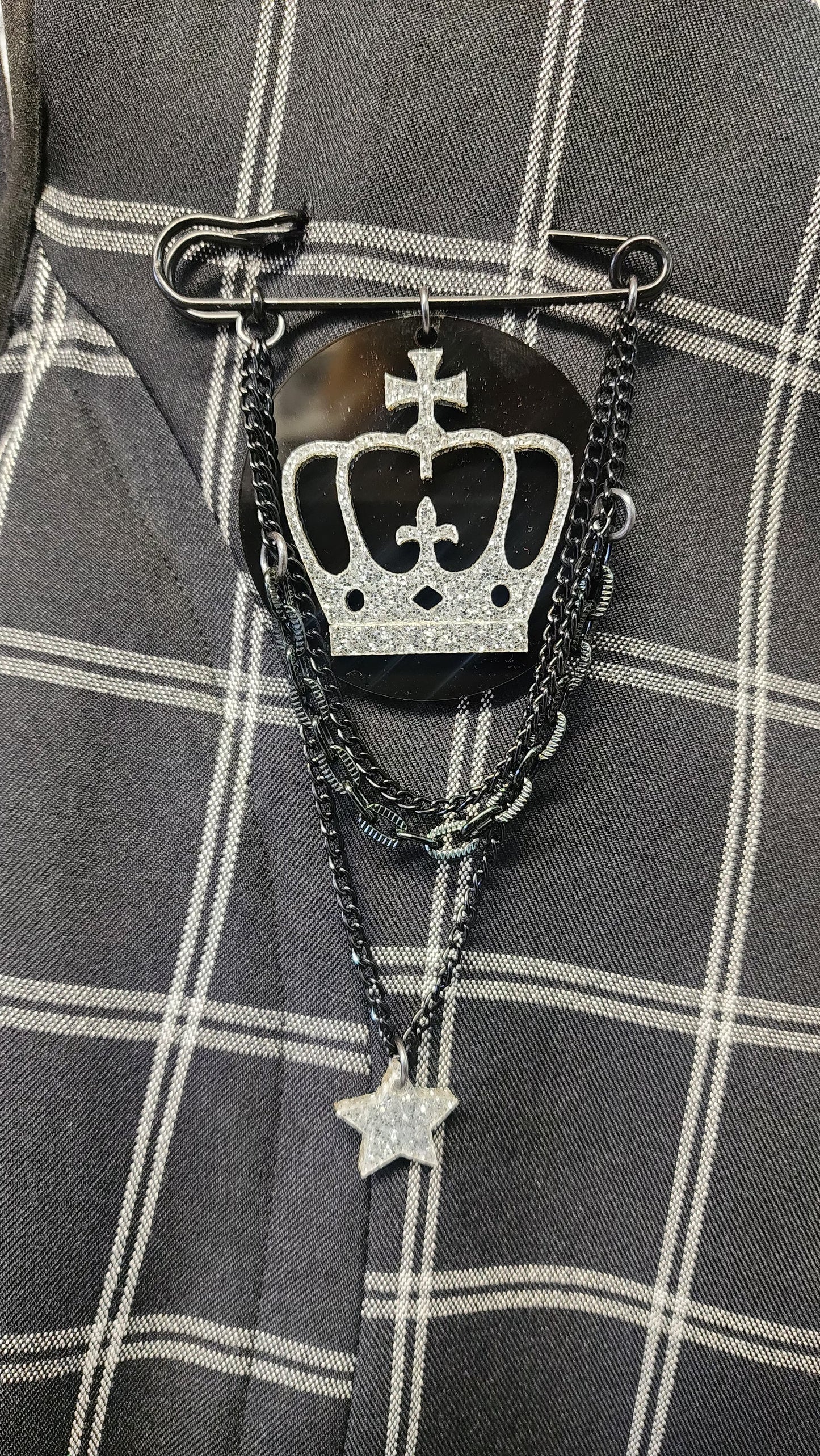 Kilt Pin Brooch with Crown Layer and chain detail