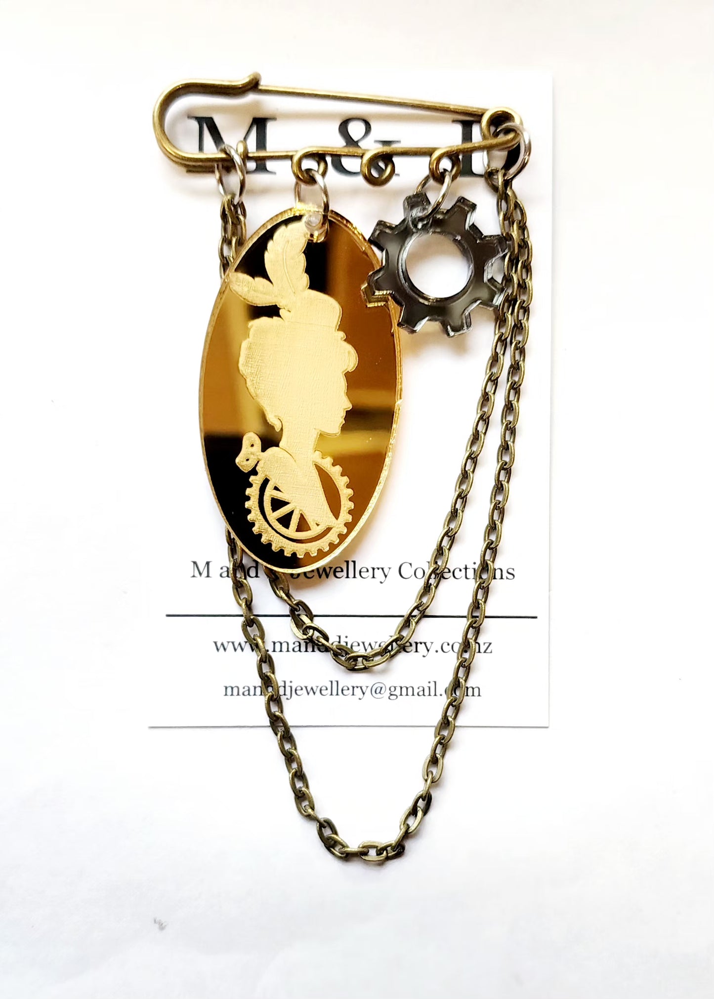 Steampunk Kilt Pin Clementine