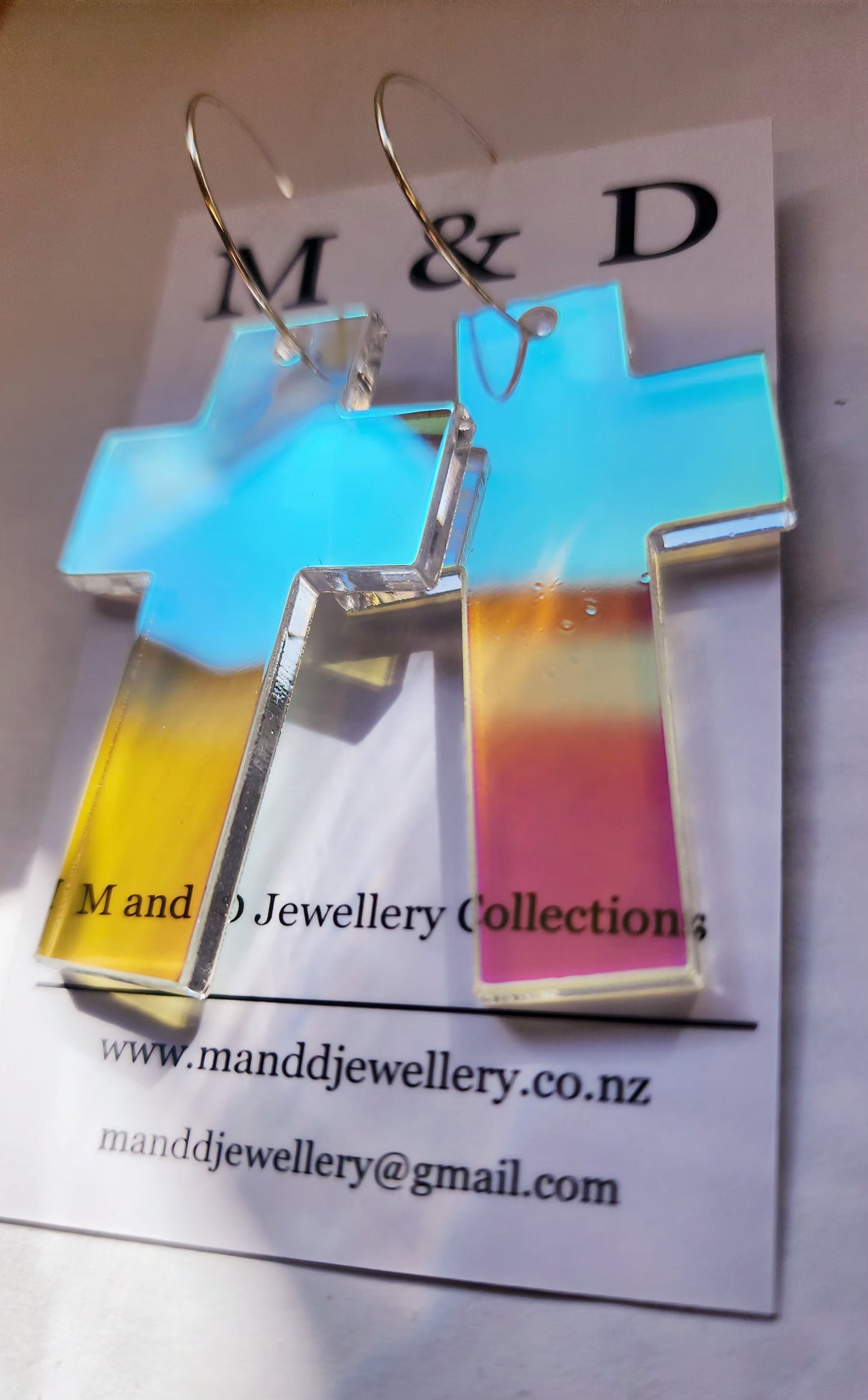 Hooped Solid Cross Earrings 3mm thick