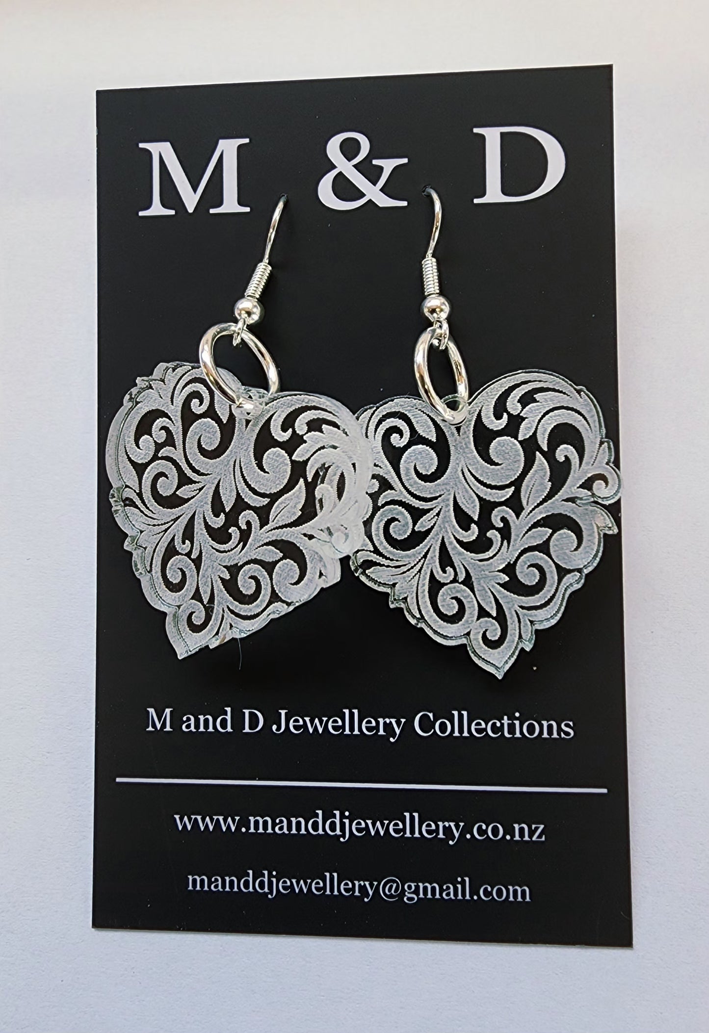 Heart Engraved Filigree Dangle Earrings