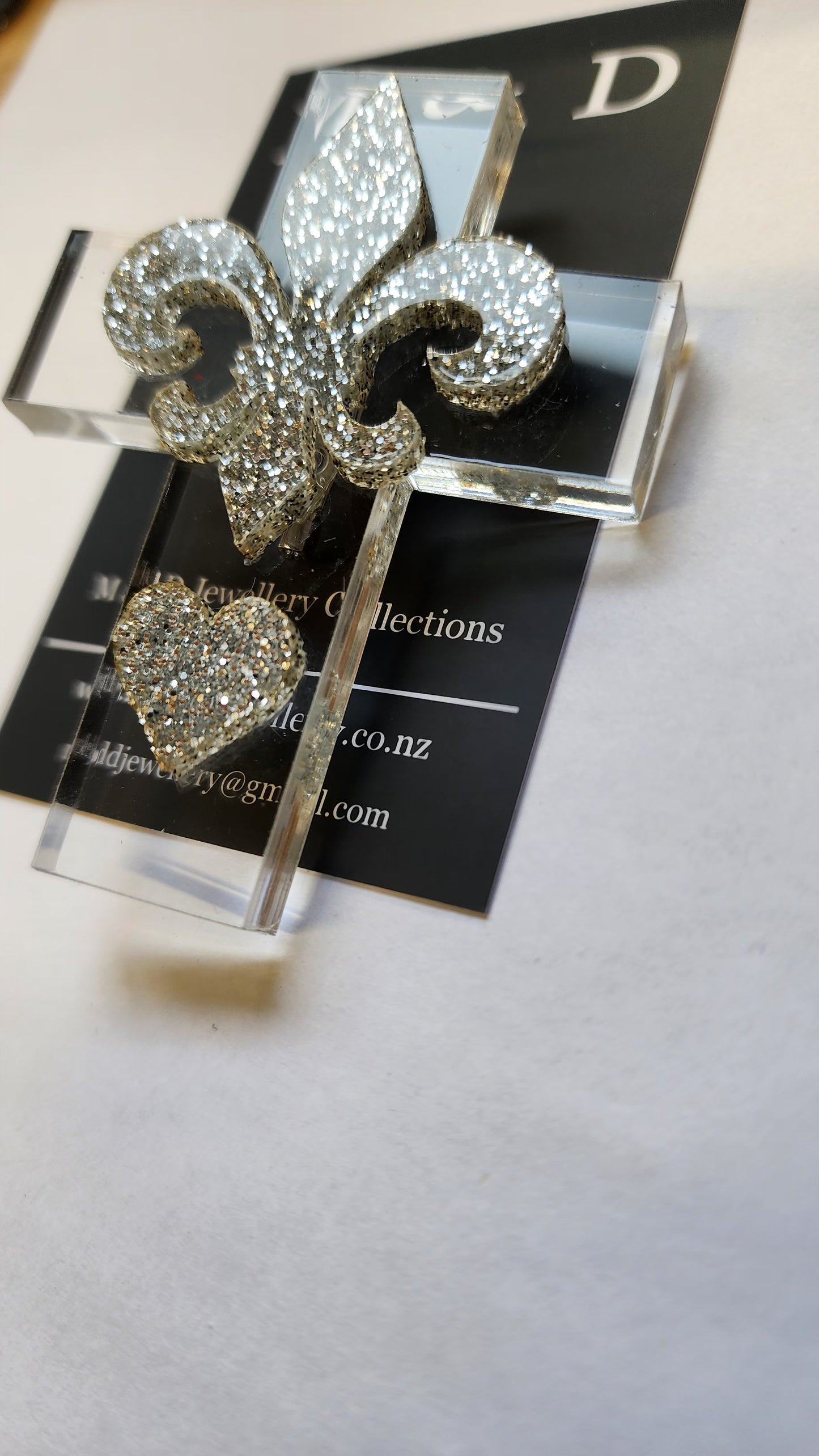 Brooch Clear Cross with Fleur and Heart Layer