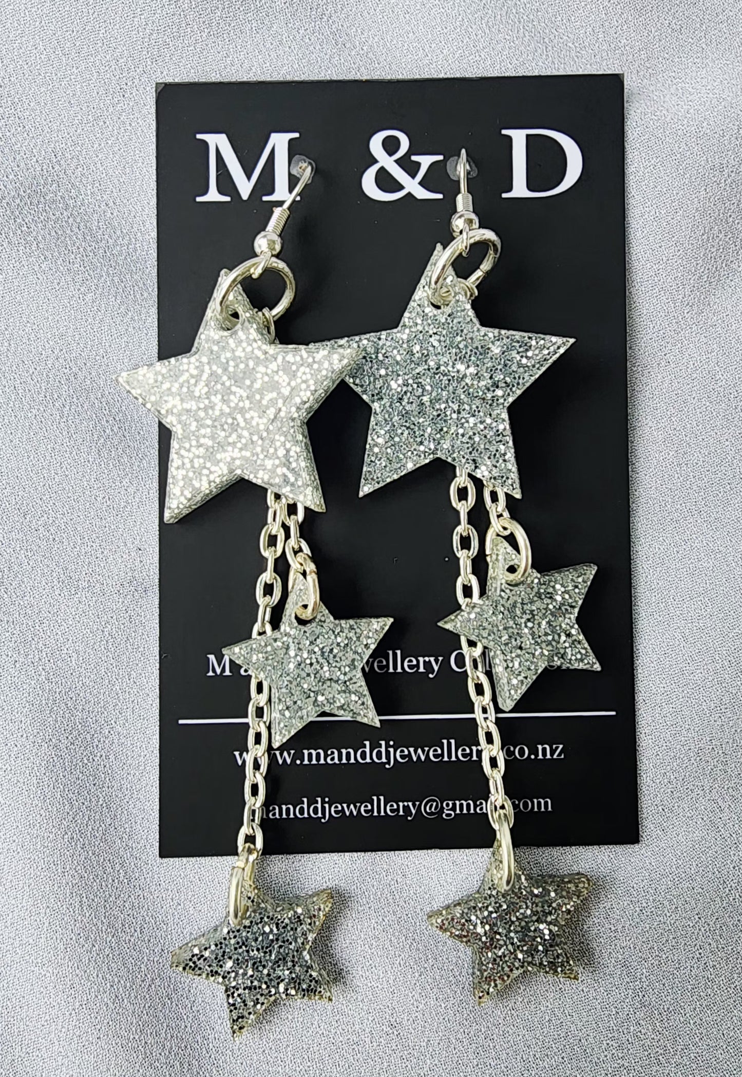 Star Dangles with Chains