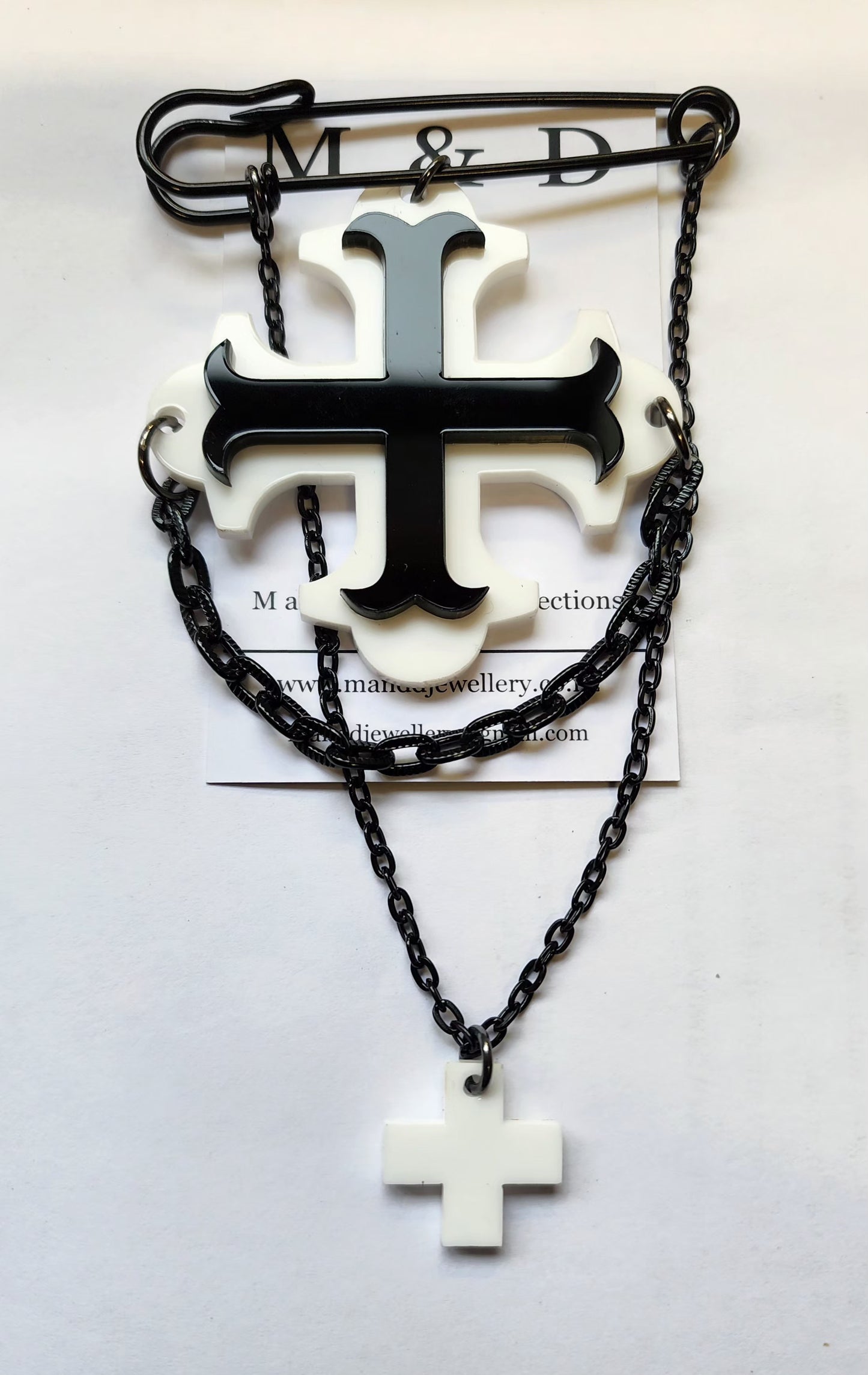 Kilt Pin Botonee Cross Brooch with Bar Layer and chain detail