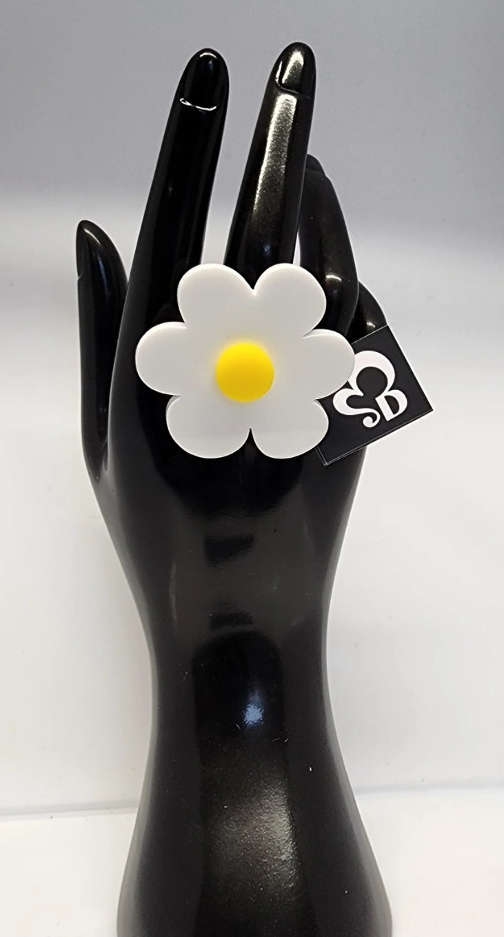 Flora Daffodil Ring
