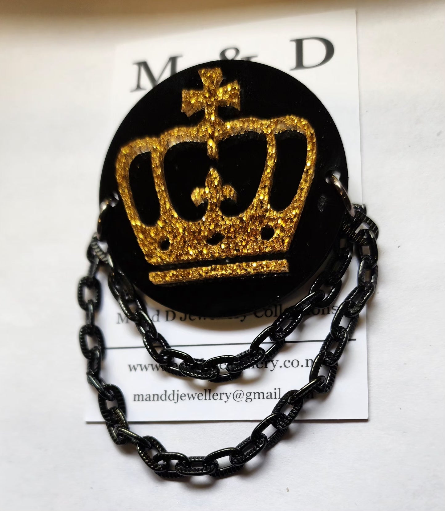 Brooch Disc with Crown Layer and chain detail