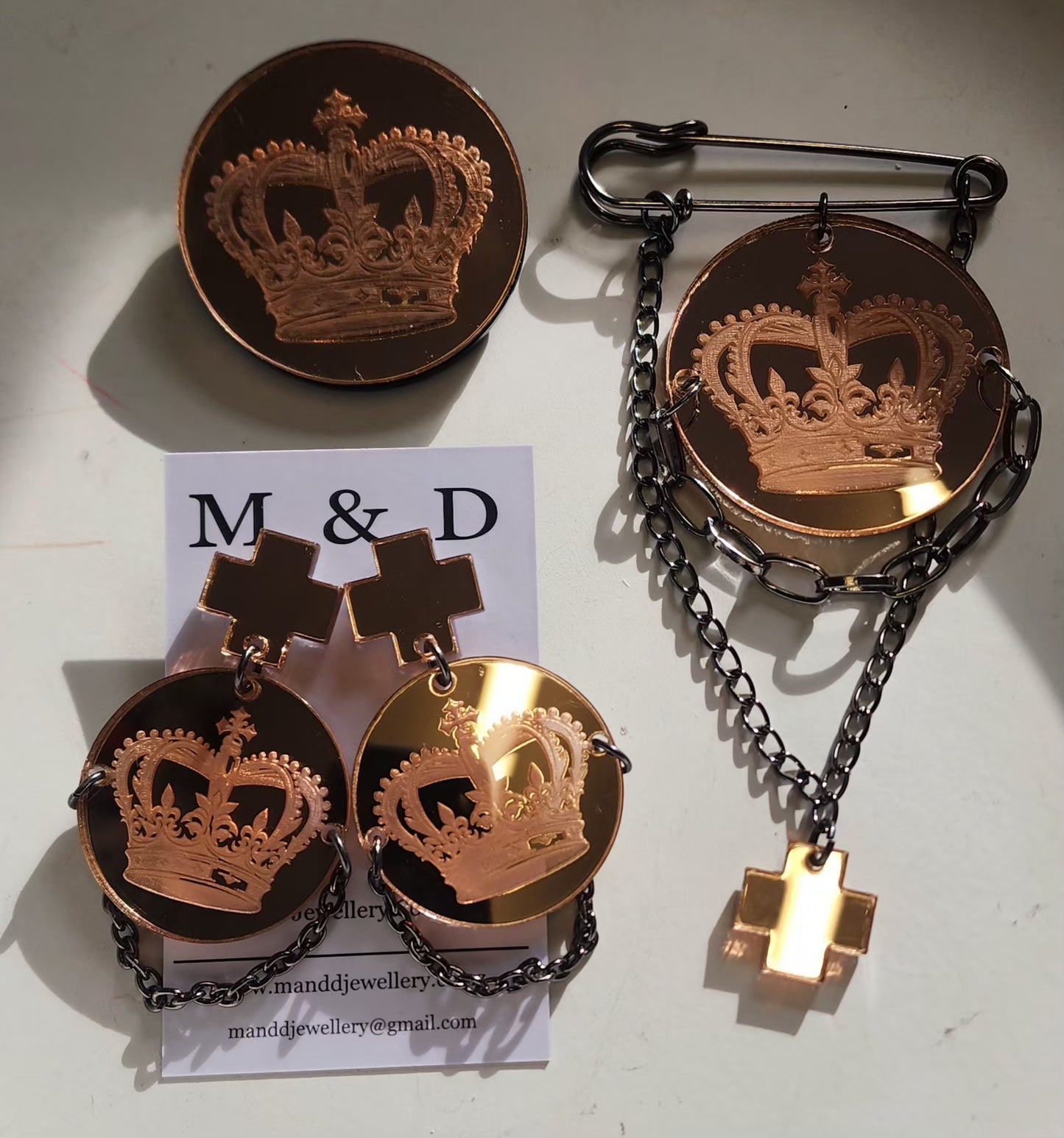 Kilt Pin Crown Engraved Mirror Brooch with chain and charm detail