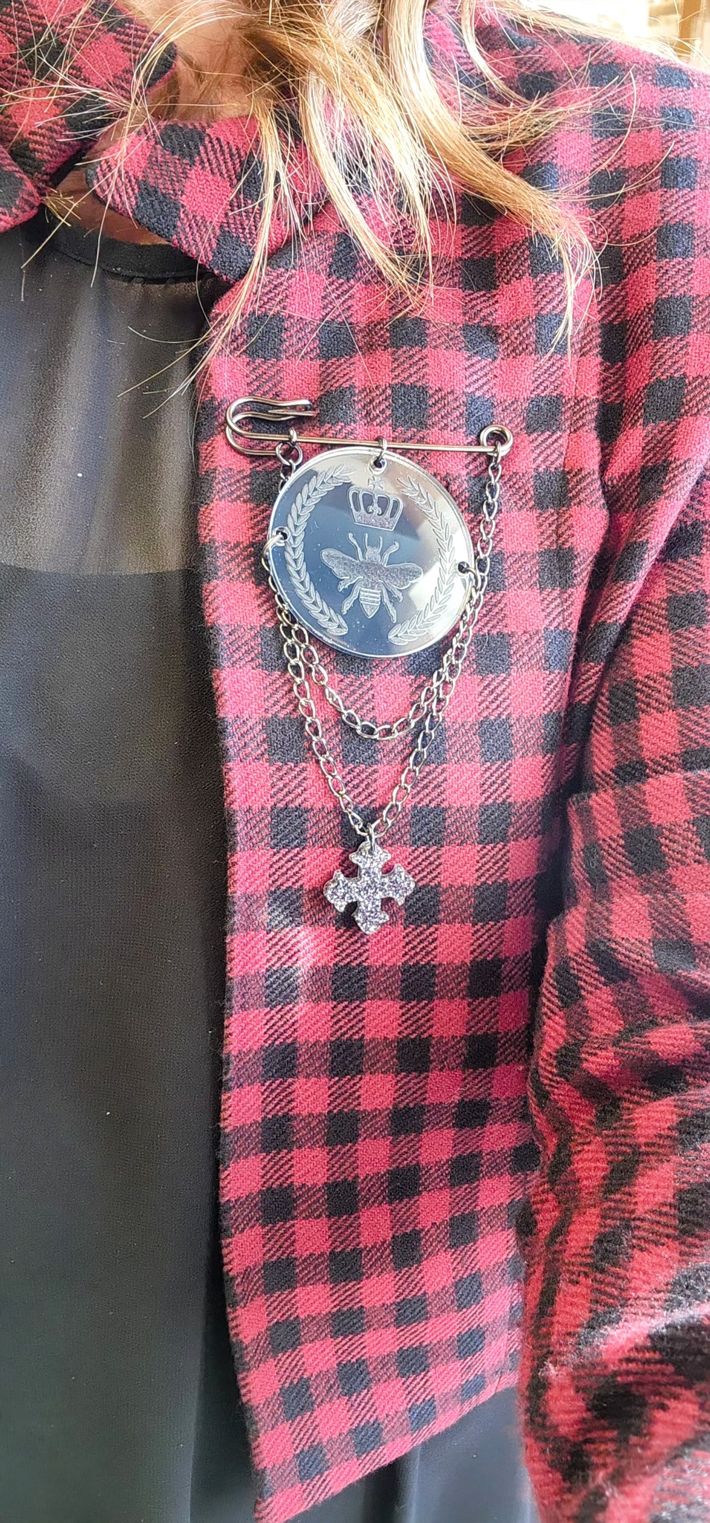 Kilt Pin Queen Bee Engraved Mirror Brooch with chain and charm detail