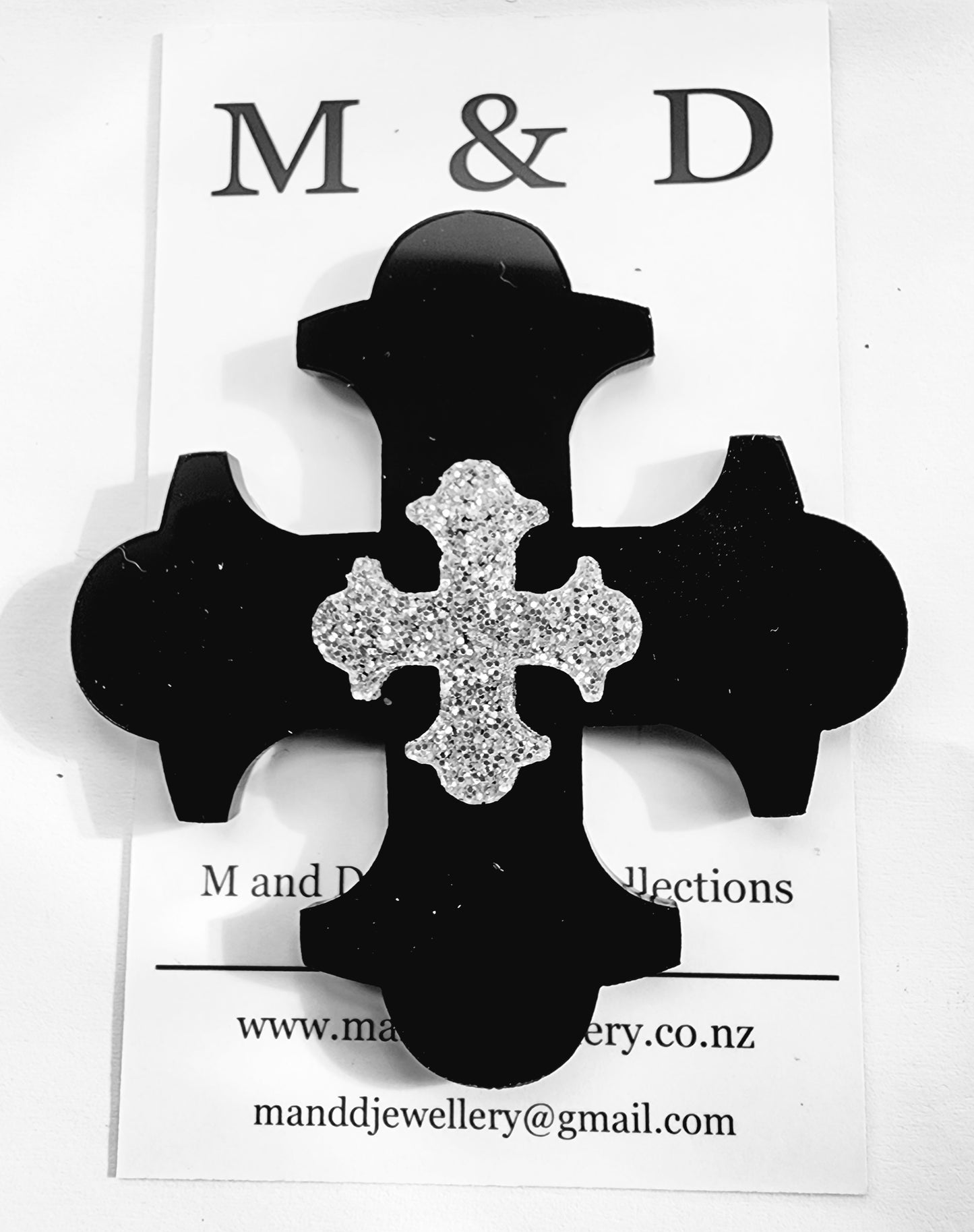 Brooch Cross Botonee Medium Size