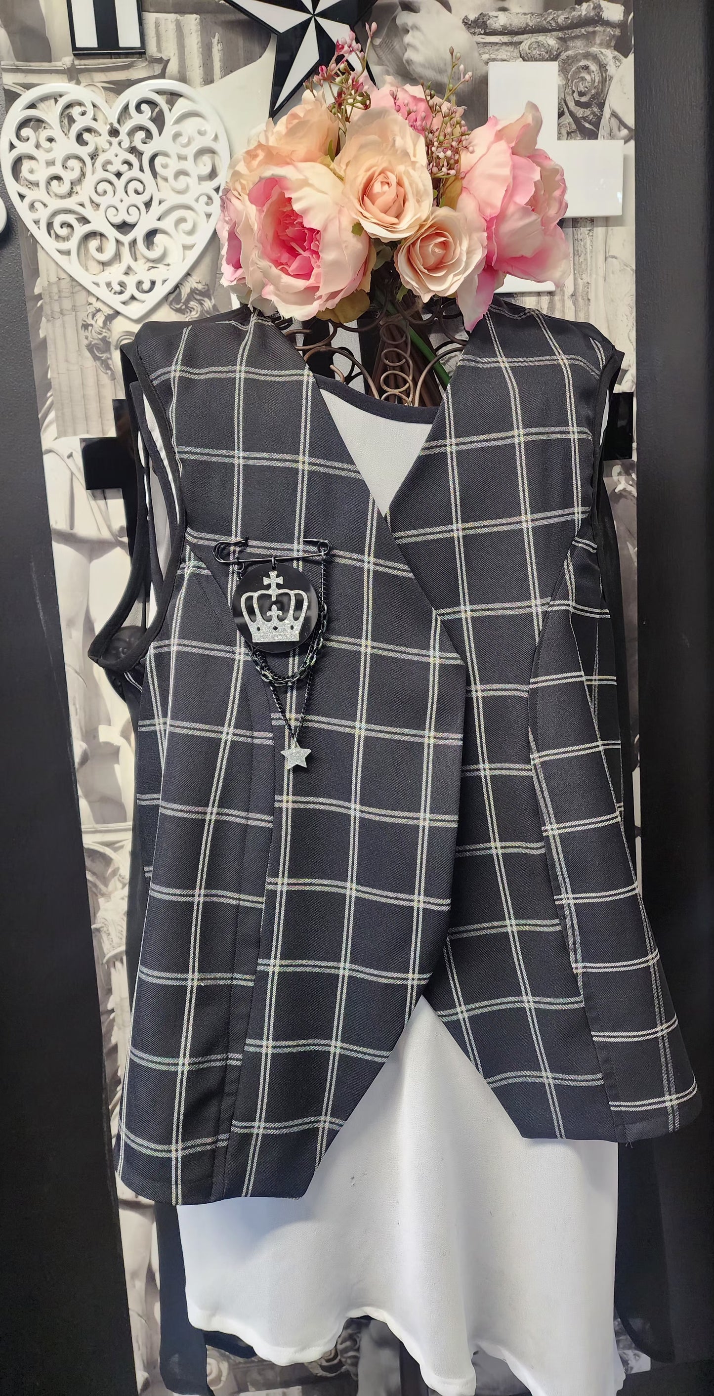 Kilt Pin Brooch with Crown Layer and chain detail