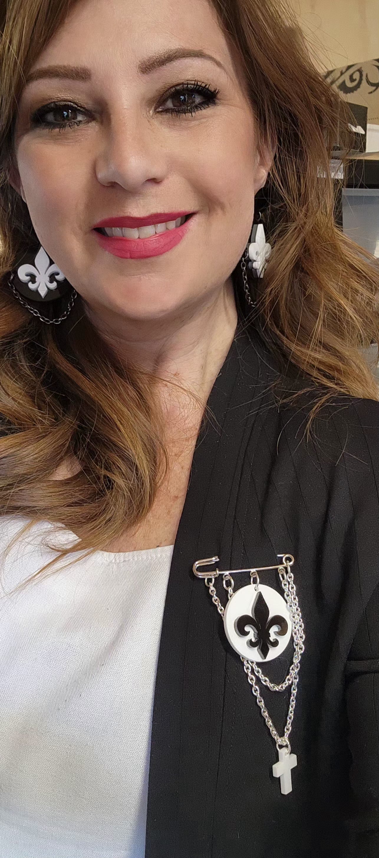 Kilt Pin Brooch with Fleur Layer and chain detail