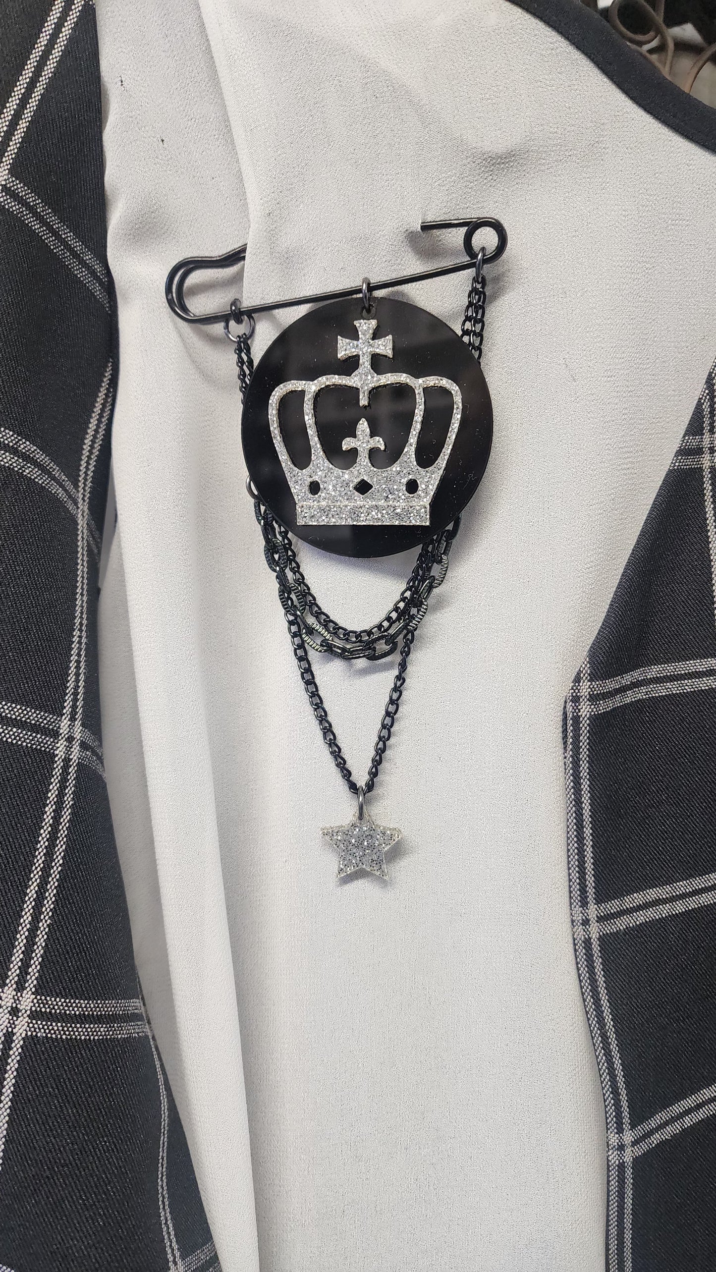 Kilt Pin Brooch with Crown Layer and chain detail