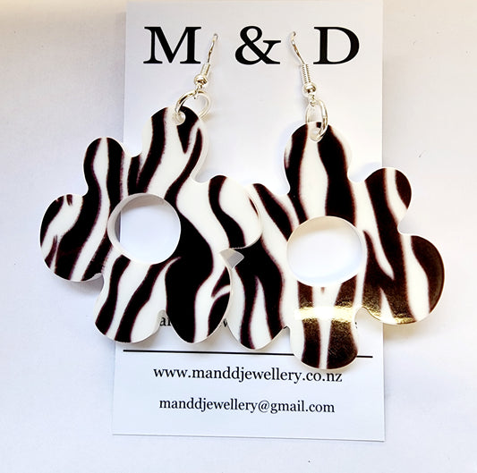 Patterned Zebra Jelly Flower Dangle Earrings