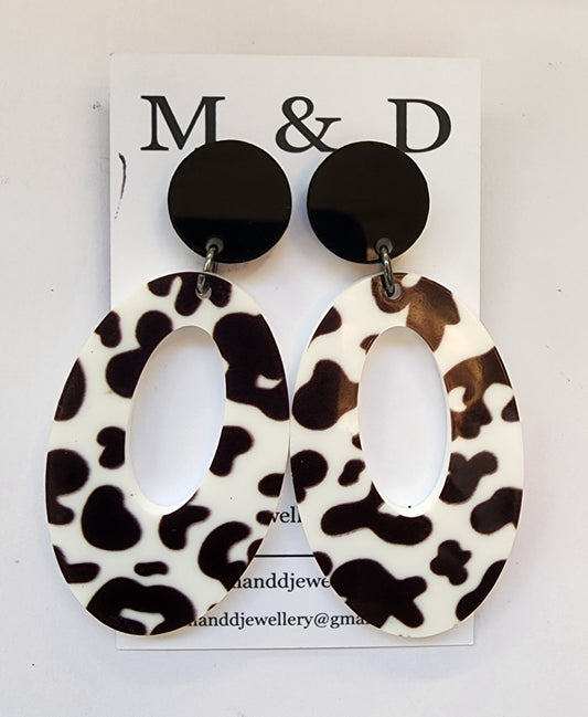 Patterned White Leopard Oval Stud dangles earrings