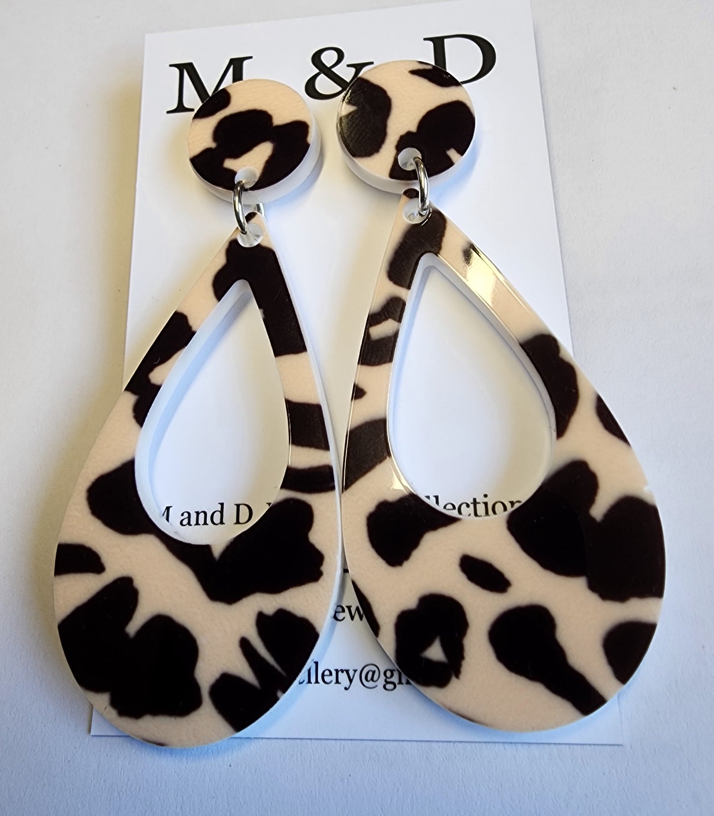 Patterned Animal Teardrop Stud Dangles earrings