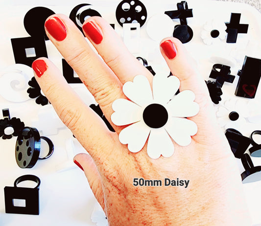 Daisy Statement Ring