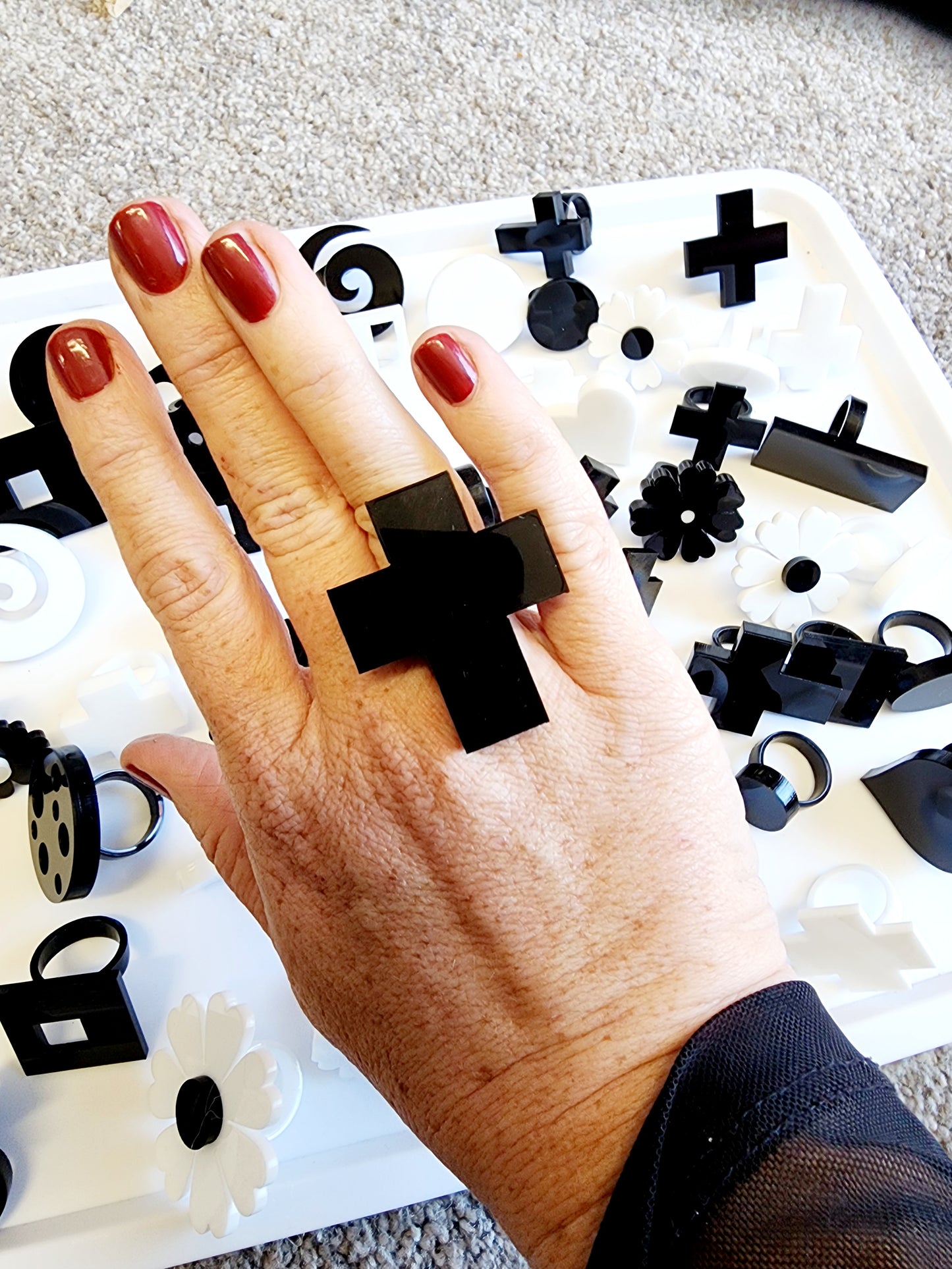 Cross Statement Ring