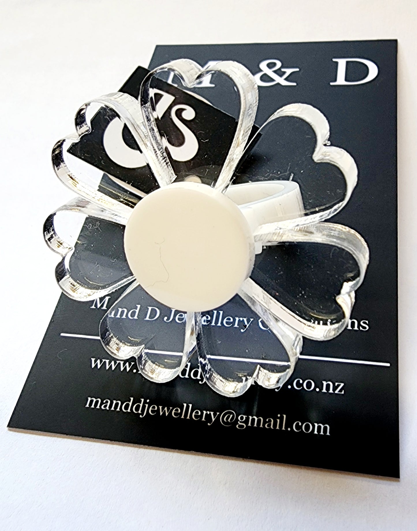 Ring Clear Daisy