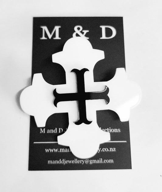 Brooch Large Botonee Cross with small Bar Layer.