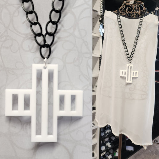 Chained 6mm Plus Hollow Stripes Necklace