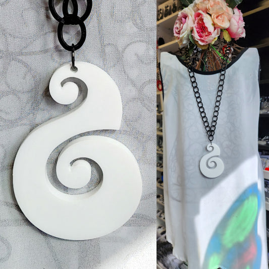 Koru Hook Chained Necklace 6mm Thickness