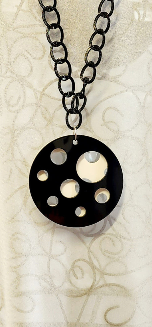 Chained Luna Eclipse Reversible Black White 6mm thickness