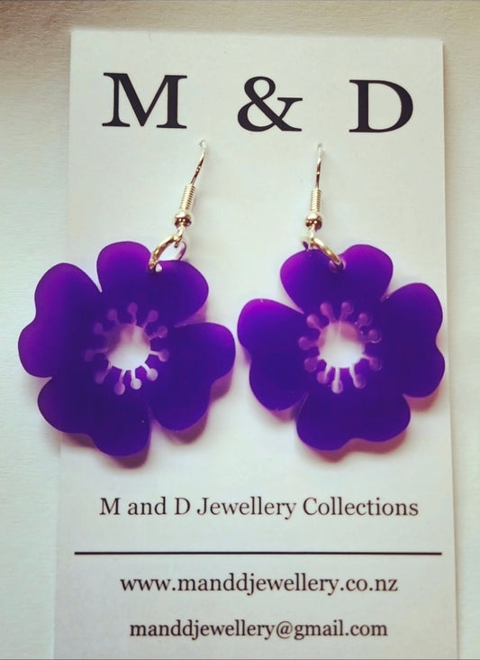 ANZAC Poppy Too Little dangles earrings