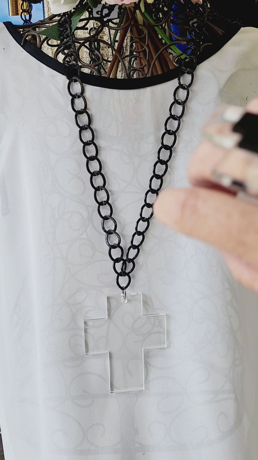 Chained Short Cross 6mm Thick Necklace