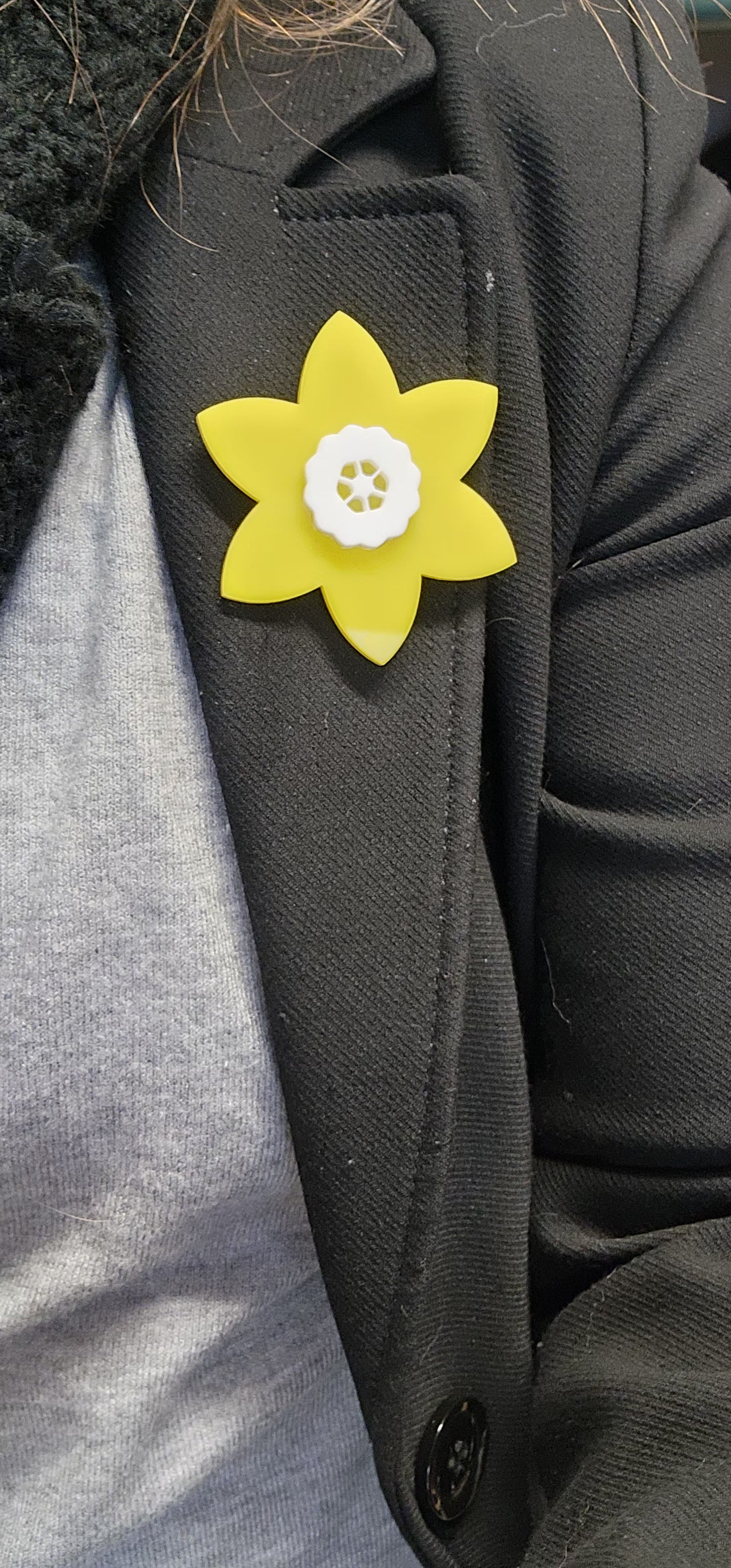 Daffodil Brooch