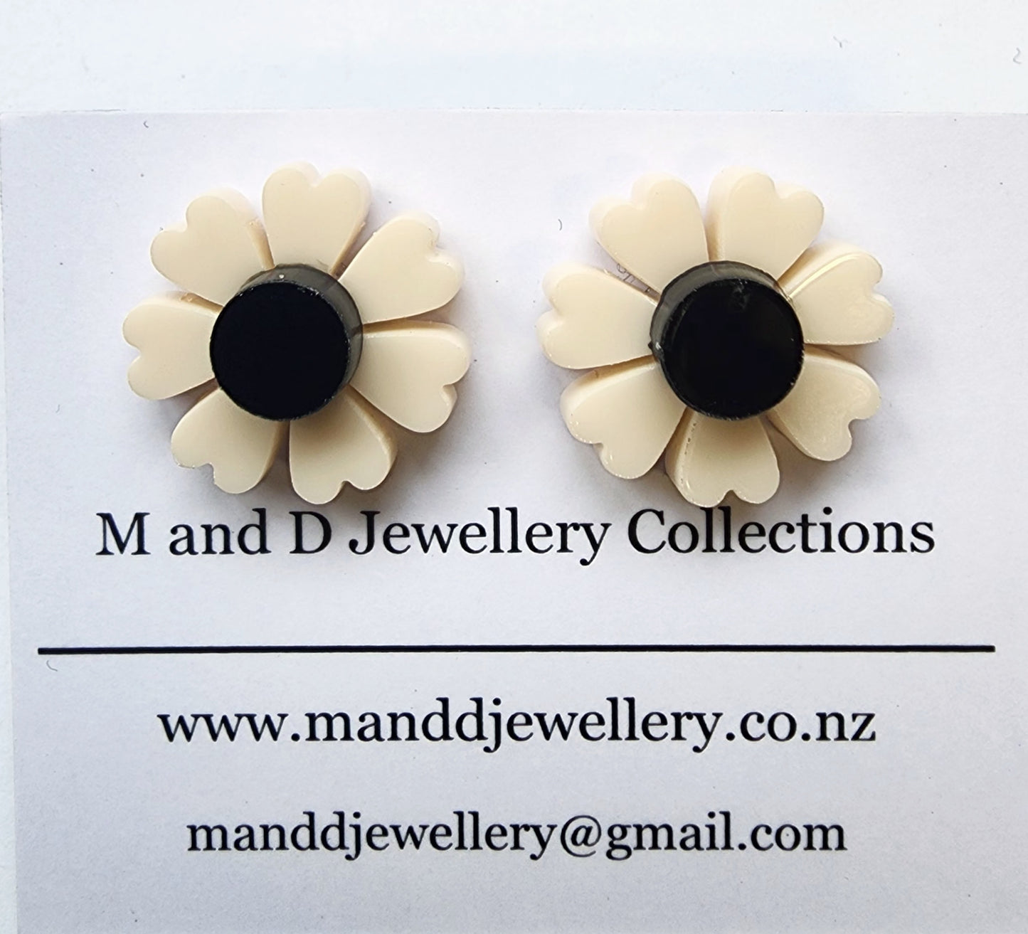 Daisy Studs