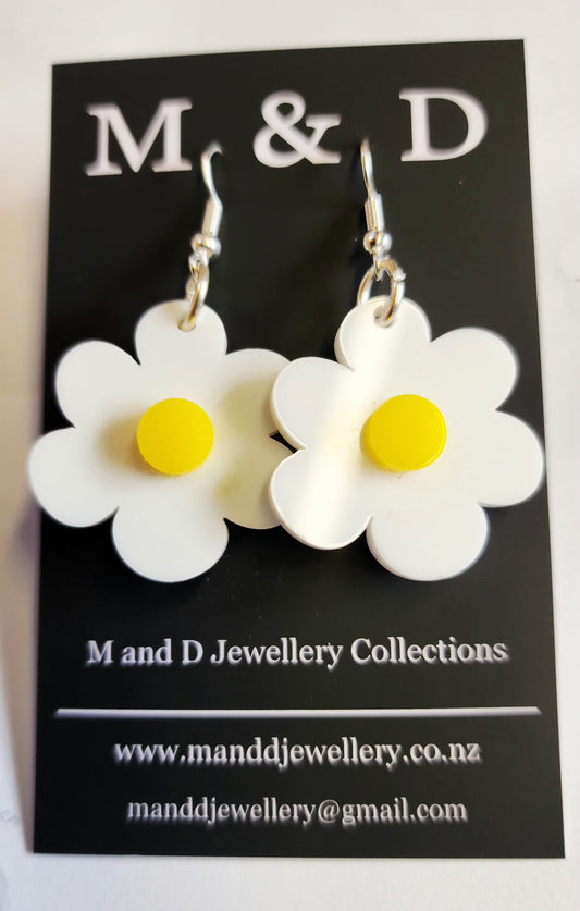 Flora Daffodil little Dangles Earrings