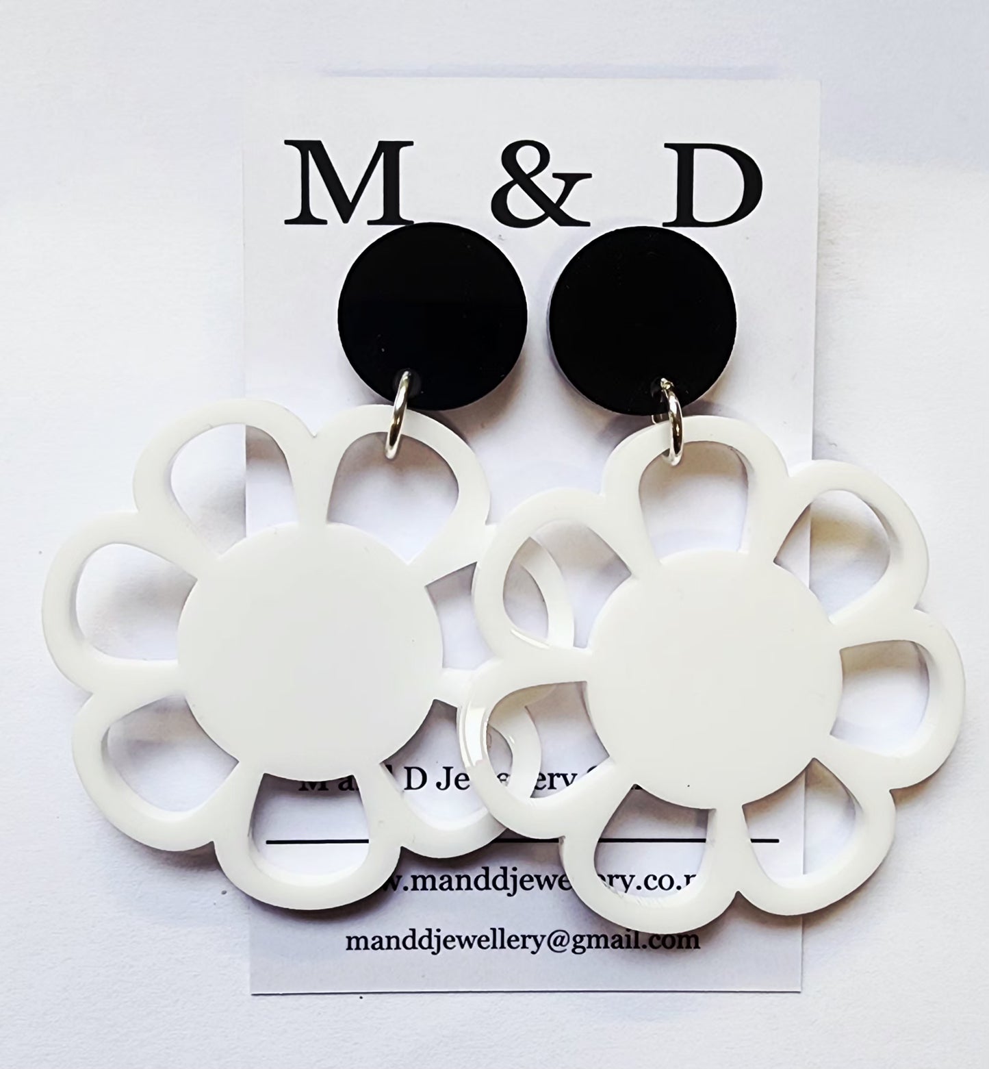 Daisy Loop Earrings Dangles