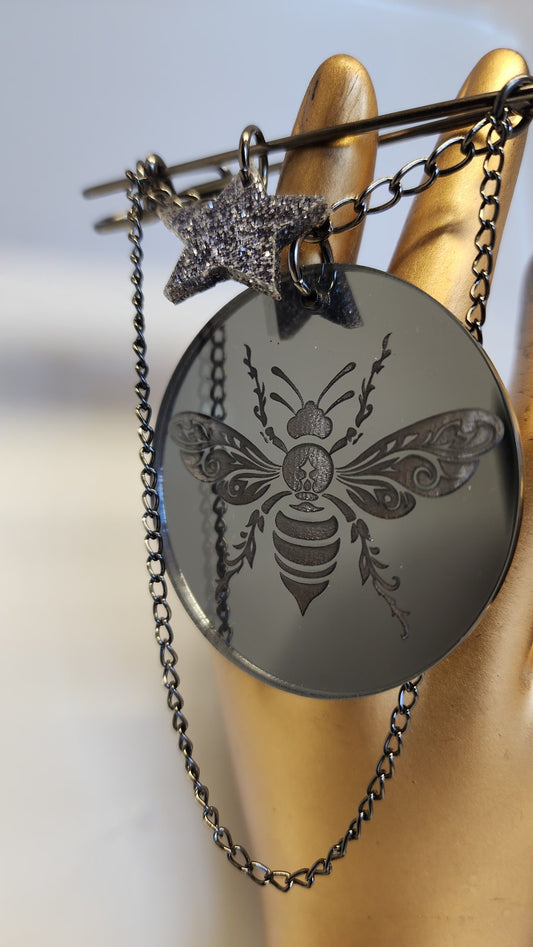 Kilt Pin Bee Engraved Mirror Brooch with Black Glitter Star and chain detail