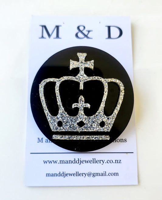 Brooch Disc with Crown Layer