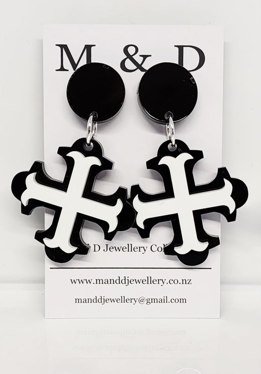 Botonee Cross with Bar Stud Dangles
