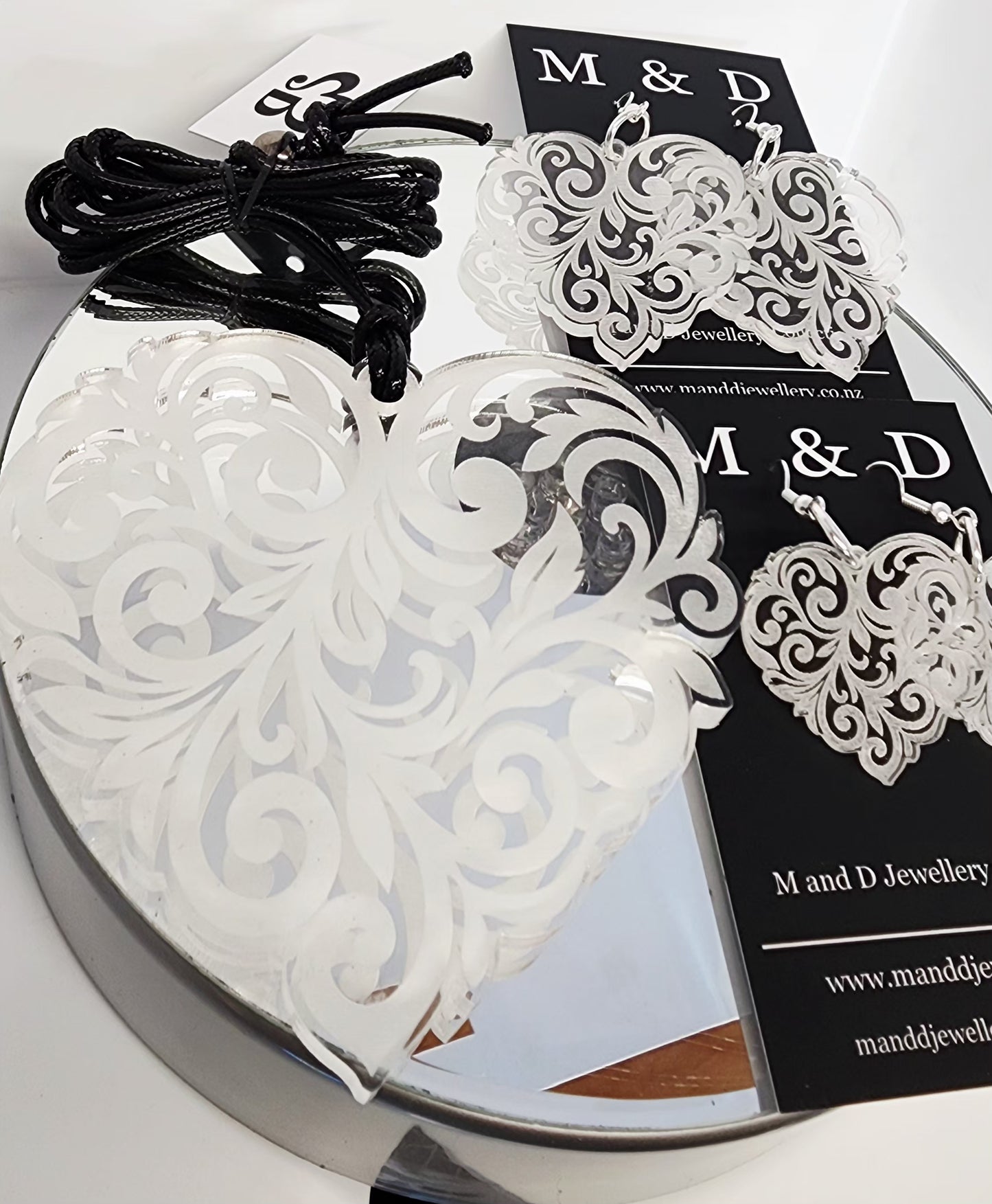 Heart Engraved Filigree Necklace 6mm Thickness
