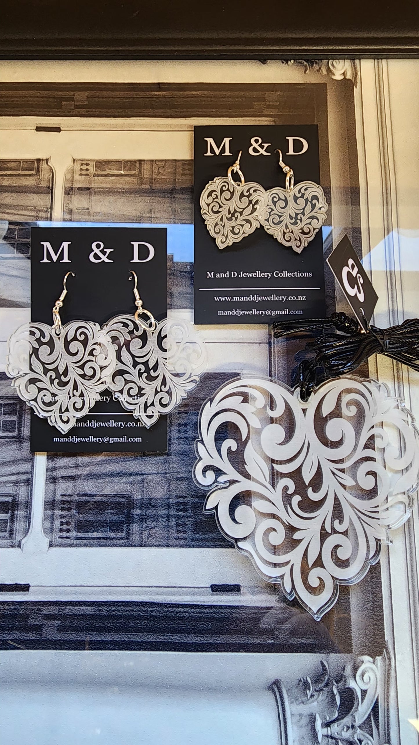 Heart Engraved Filigree Necklace 6mm Thickness