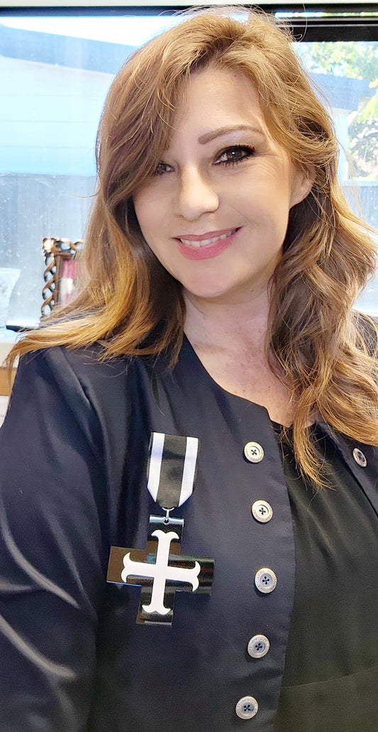 Ribbon Brooch Black Plus with White Bar