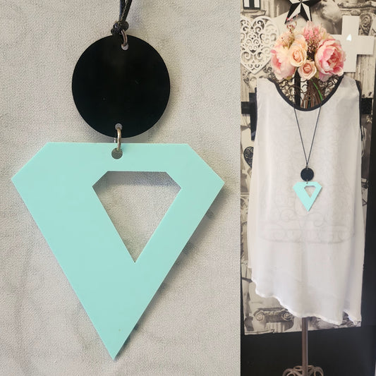 Offset Diamond Aqua Black Top