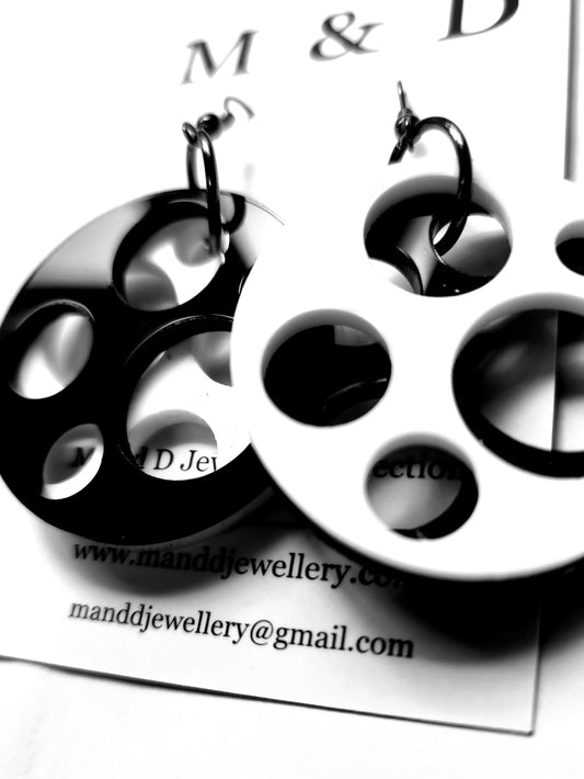 Luna Eclipse Reversible Black White Earrings 6mm Thickness