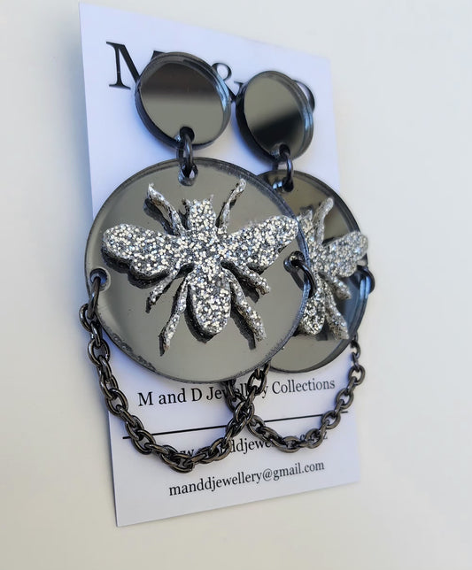 French Bee on Disc Stud Dangles Earrings