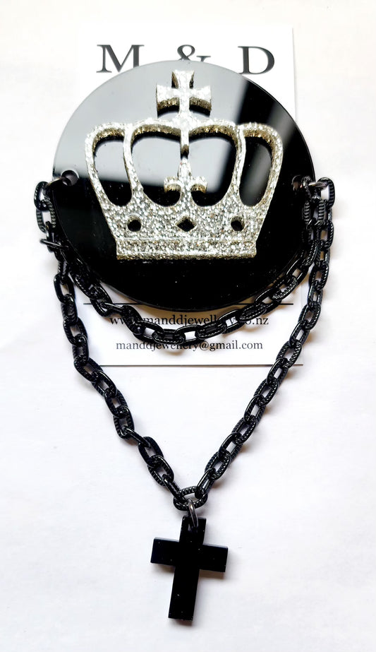 Brooch Disc with Crown Layer and chain detail
