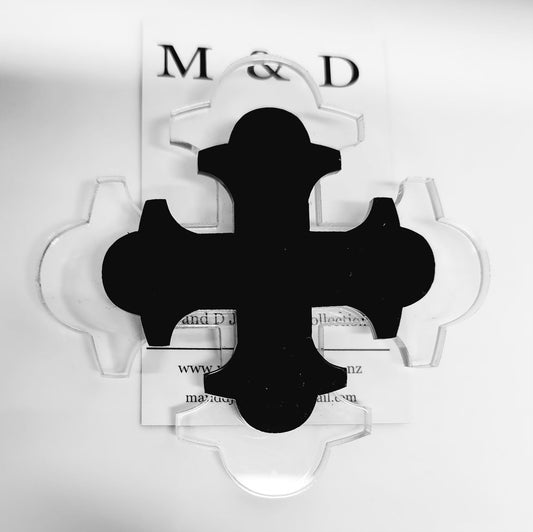 Brooch Cross Botonee with   layer