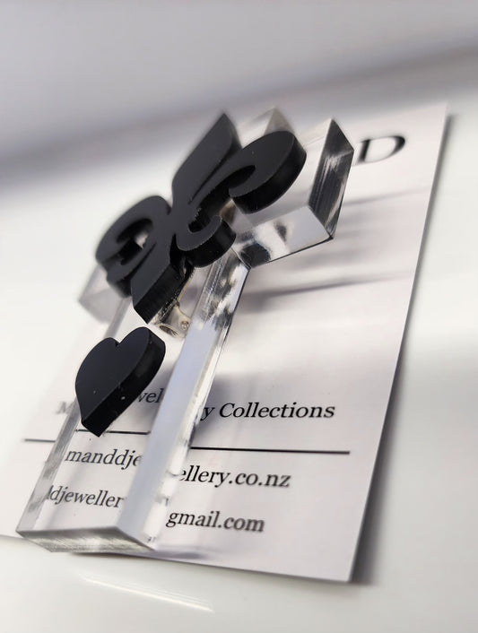 Brooch Cross Standard with  Fleur and heart layer