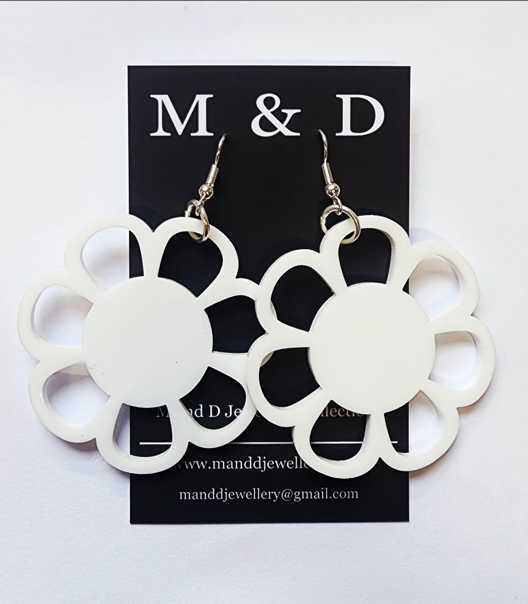 Daisy Loop Earrings Dangles