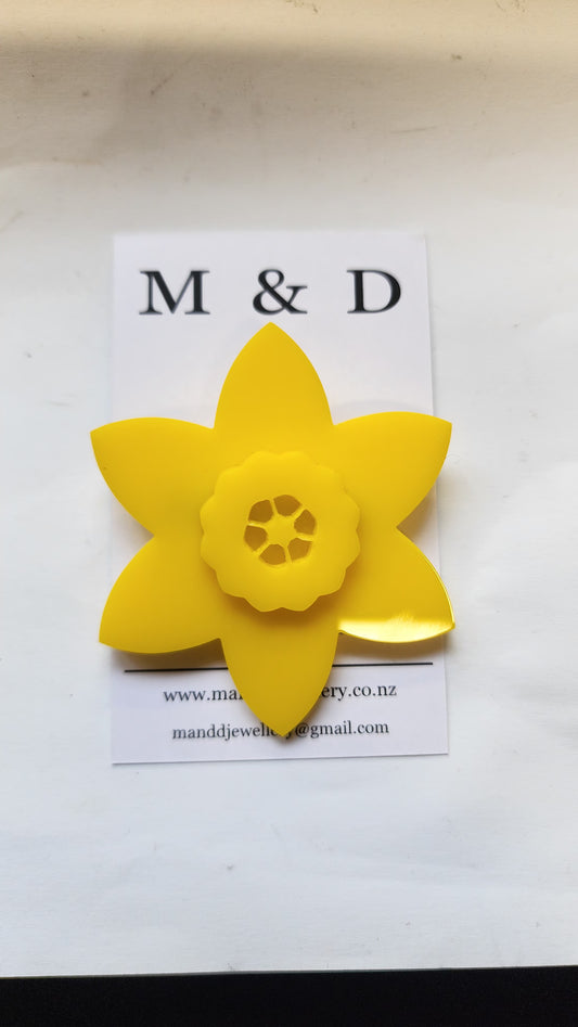 Daffodil Brooch