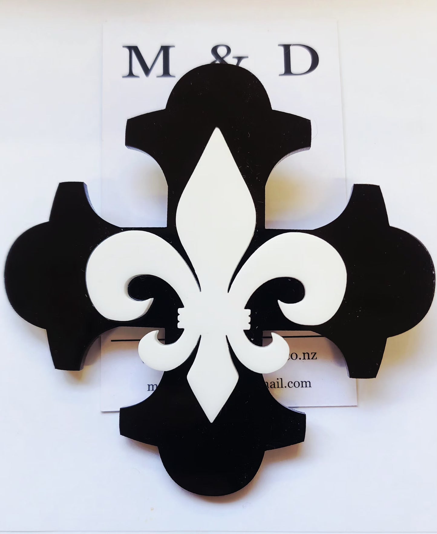 Brooch Botonee Cross with Fleur Layer large Size
